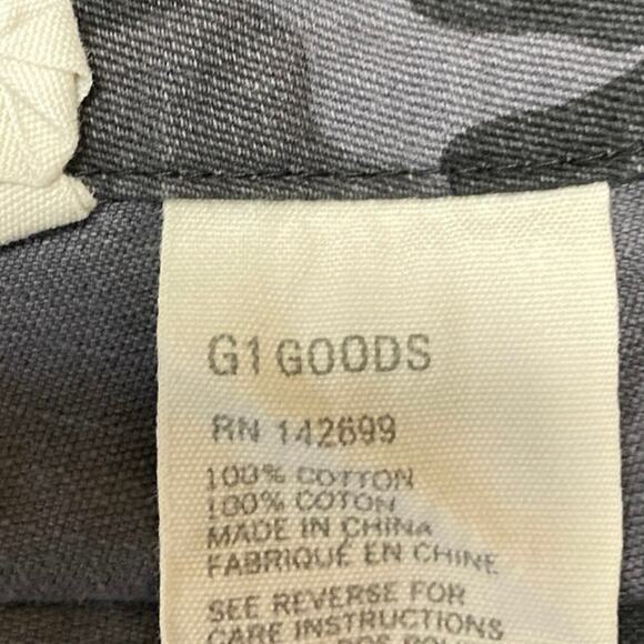 G1 Goods Black Gray Camo Camouflage Mid Rise Straight Leg Bermuda Shorts Size 4 - Picture 4 of 4